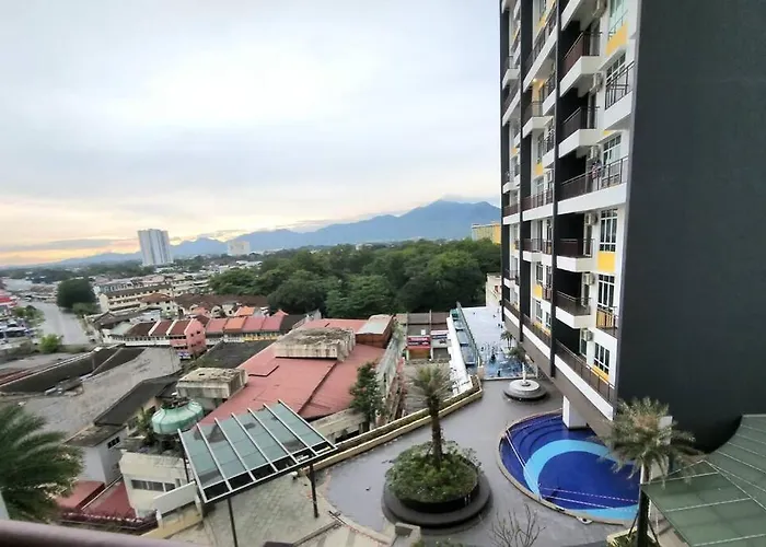Ipoh City Centre Majestic Homestay Pool View 3 Mins Walking To Famous Food Places & 15Mins To Old Town Ipoh By Happy Homestay
