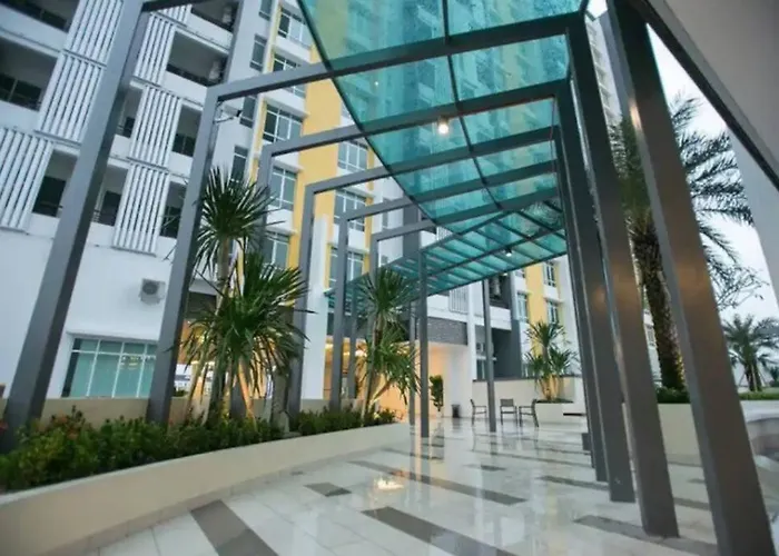 Ipoh City Centre Majestic Homestay Pool View 3 Mins Walking To Famous Food Places & 15Mins To Old Town Ipoh By Happy Homestay